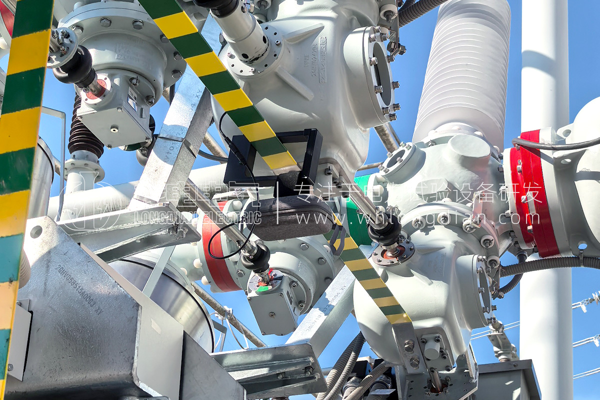 告別繁瑣收放線！武漢龍電電氣新一代無(wú)線雙端接地高壓開(kāi)關(guān)綜合特性測(cè)試儀革新上市